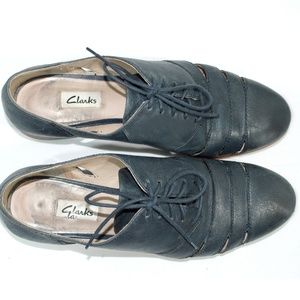clarks cut out brogues